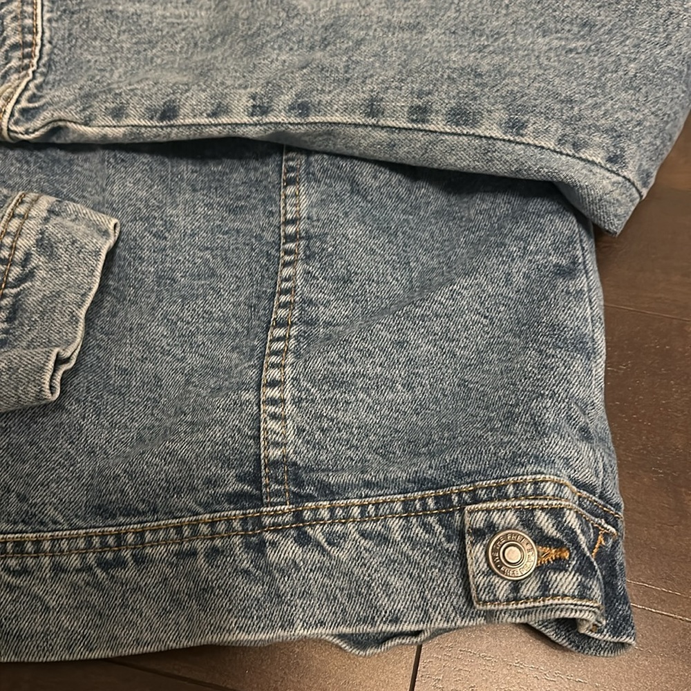 NWOT Jean Jacket - Picture 9 of 9
